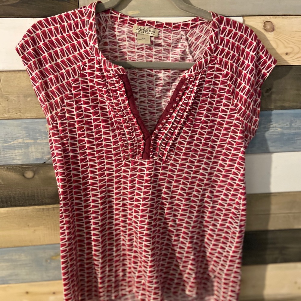 Lucky 🍀 Brand xs top